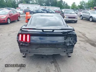 2016 Ford Mustang V6 z VIN 1FA6P8AM8G5251387, wystawiony jako IAAI lot #42231334 z przebiegiem 104 618 mil mil oraz . Historia ofert i sprzedaży dostępna na DreamBid. Obrazek 16.