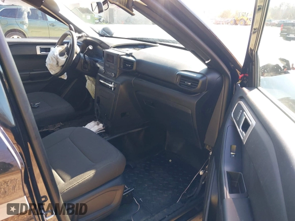 2023 Ford Police Interceptor Utility z VIN 1FM5K8AW0PNA04947, wystawiony jako IAAI lot #41942825 z przebiegiem 37 121 mil mil oraz . Historia ofert i sprzedaży dostępna na DreamBid. Obrazek 5.