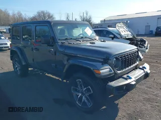 2024 Jeep Wrangler Willys z VIN 1C4RJXN60RW293872, wystawiony jako IAAI lot #41908133 z przebiegiem 850 mil mil oraz . Historia ofert i sprzedaży dostępna na DreamBid. Obrazek 1.