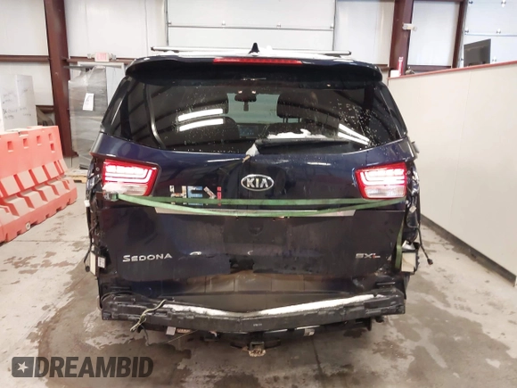 2018 Kia Sedona SX-L with VIN KNDME5C15J6396705, listed as a IAAI auction lot 41500453 with 102,636 mi miles. Bid and sale history available at carsss.com. Image 17.