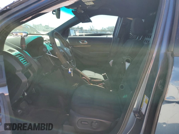 2016 Ford Police Interceptor Utility z VIN 1FM5K8AT3GGC35870, wystawiony jako Copart lot #43431505 z przebiegiem 82 931 mil mil oraz Szkoda całkowita • Salvage title. Historia ofert i sprzedaży dostępna na DreamBid. Obrazek 7.