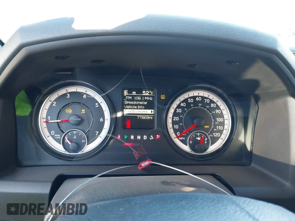 2018 Ram 1500 Tradesman z VIN 1C6RR7FT5JS186896, wystawiony jako IAAI lot #41645578 z przebiegiem 77 869 mil mil oraz . Historia ofert i sprzedaży dostępna na DreamBid. Obrazek 7.