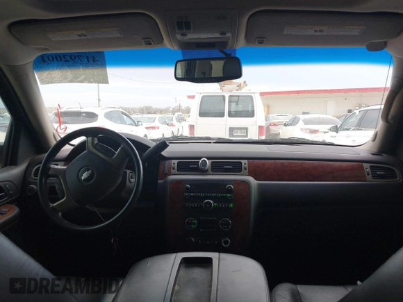 2012 Chevrolet Avalanche LT with VIN 3GNMCFE00CG274892, listed as a IAAI auction lot 41792001 with 169,920 mi miles. Bid and sale history available at carsss.com. Image 17.