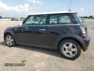 2011 MINI Hardtop with VIN WMWSU3C51BT183638, listed as a Copart auction lot 62762925 with Not provided miles and Non repairable. Bid and sale history available at DreamBid. Image 2.