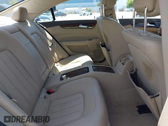 2014 Mercedes-Benz CLS 550 with VIN WDDLJ7DB6EA102554, listed as a IAAI auction lot 42451281 with 67,592 mi miles and . Bid and sale history available at DreamBid. Image 8.