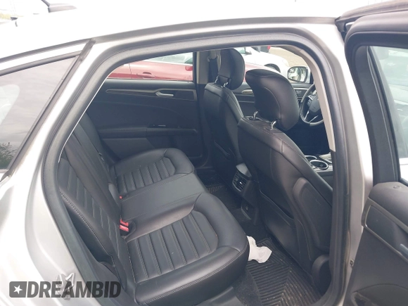 2014 Ford Fusion SE with VIN 3FA6P0HD9ER142812, listed as a IAAI auction lot 42135900 with 174,402 mi miles. Bid and sale history available at carsss.com. Image 8.