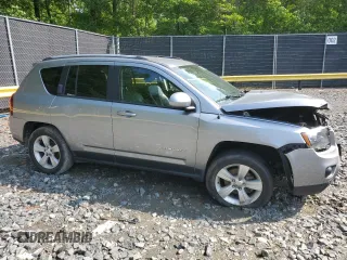 2017 Jeep Compass High Altitude with VIN 1C4NJDEBXHD191404, listed as a Copart auction lot 57209015 with 60,532 mi miles and Salvage title. Bid and sale history available at DreamBid. Image 4.