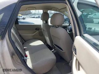 2007 Ford Focus S with VIN 1FAFP34N17W103292, listed as a IAAI auction lot 42093567 with 126,183 mi miles. Bid and sale history available at carsss.com. Image 8.