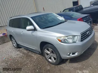 2008 Toyota Highlander Sport with VIN JTEDS43A682015430, listed as a IAAI auction lot 41690792 with 188,416 mi miles. Bid and sale history available at carsss.com. Image 1.