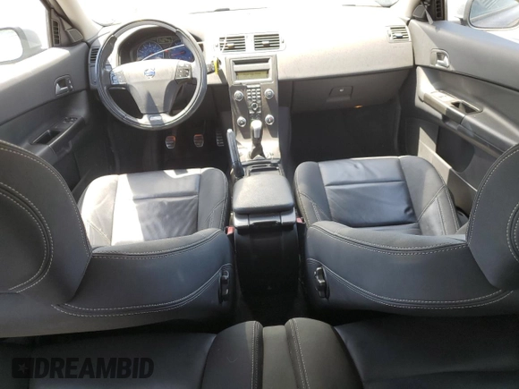 2013 Volvo C30 T5 with VIN YV1672MK4D2310752, listed as a Copart auction lot 61304725 with 92,653 mi miles and Salvage title. Bid and sale history available at DreamBid. Image 8.