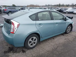 2015 Toyota Prius Four with VIN JTDKN3DU0F1880273, listed as a IAAI auction lot 41808056 with 73,452 mi miles. Bid and sale history available at carsss.com. Image 4.