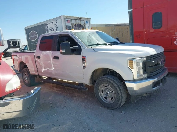 2019 Ford Super Duty F-250 SRW XL with VIN 1FT7W2B65KED26568, listed as a IAAI auction lot 41839913 with 159,443 mi miles. Bid and sale history available at carsss.com. Image 13.