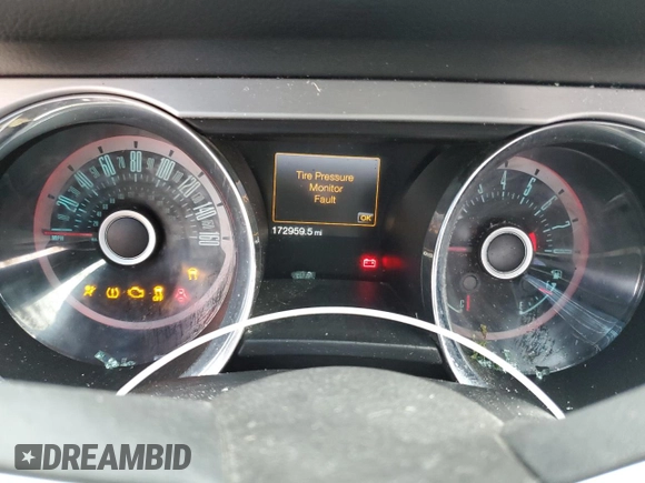 2013 Ford Mustang V6 с VIN 1ZVBP8AM6D5280047, выставлен на аукционе Copart как лот 60972665 с пробегом 172 959 миль миль и Списание • Salvage title. История ставок и продаж доступна на DreamBid. Изображение 9.