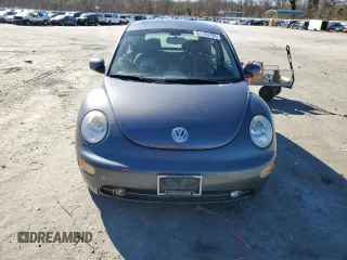 2005 Volkswagen New Beetle Coupe GLS with VIN 3VWCK31C45M416720, listed as a Copart auction lot 81740794 with 87,664 mi miles and Clean Title. Bid and sale history available at carsss.com. Image 5.