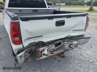 2003 Chevrolet Silverado 1500 LS with VIN 2GCEC19T031269320, listed as a IAAI auction lot 41900631 with 131,547 mi miles. Bid and sale history available at carsss.com. Image 6.