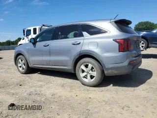 2021 Kia Sorento LX z VIN 5XYRG4LC3MG021795, wystawiony jako Copart lot #59050315 z przebiegiem 111 575 mil mil oraz Szkoda całkowita • Salvage title. Historia ofert i sprzedaży dostępna na DreamBid. Obrazek 2.