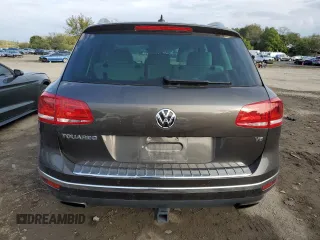 2017 Volkswagen Touareg Sport with VIN WVGEF7BP0HD005996, listed as a Copart auction lot 72883304 with 66,167 mi miles and Salvage Title. Bid and sale history available at DreamBid. Image 6.