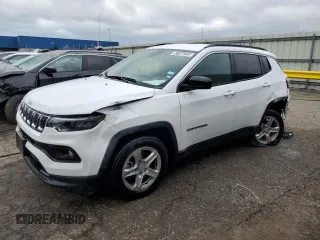 2024 Jeep Compass Latitude z VIN 3C4NJDBN6RT599182, wystawiony jako Copart lot #65186225 z przebiegiem 35 114 mil mil oraz Czysty tytuł • Clean title. Historia ofert i sprzedaży dostępna na DreamBid. Obrazek 1.