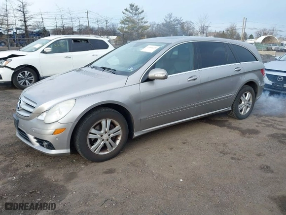 2008 Mercedes-Benz R-Class 3.5L with VIN 4JGCB65E18A072826, listed as a IAAI auction lot 41866229 with NaN miles. Bid and sale history available at carsss.com. Image 2.
