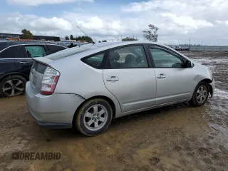 2004 Toyota Prius with VIN JTDKB20U640022964, listed as a Copart auction lot 48743025 with 270,907 mi miles and Salvage Title. Bid and sale history available at carsss.com. Image 3.