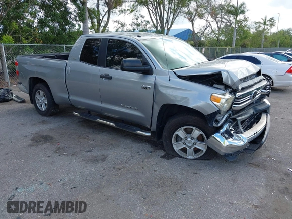 2017 Toyota Tundra SR5 z VIN 5TFRW5F10HX221961, wystawiony jako IAAI lot #42178312 z przebiegiem 54 904 mil mil oraz . Historia ofert i sprzedaży dostępna na DreamBid. Obrazek 1.