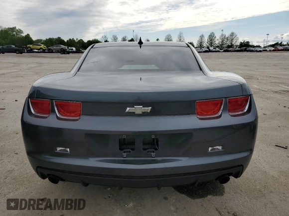 2010 Chevrolet Camaro LS z VIN 2G1FA1EV9A9218441, wystawiony jako Copart lot #55647195 z przebiegiem 147 345 mil mil oraz Szkoda całkowita • Salvage title. Historia ofert i sprzedaży dostępna na DreamBid. Obrazek 6.