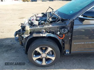 2023 Jeep Grand Cherokee z VIN 1C4RJYB69PC582211, wystawiony jako IAAI lot #40186115 z przebiegiem 3 119 mil mil oraz . Historia ofert i sprzedaży dostępna na DreamBid. Obrazek 21.