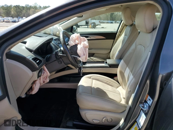 2017 Lincoln MKZ Select z VIN 3LN6L5CC7HR618752, wystawiony jako Copart lot #50566125 z przebiegiem 90 008 mil mil oraz Szkoda całkowita • Salvage title. Historia ofert i sprzedaży dostępna na DreamBid. Obrazek 7.