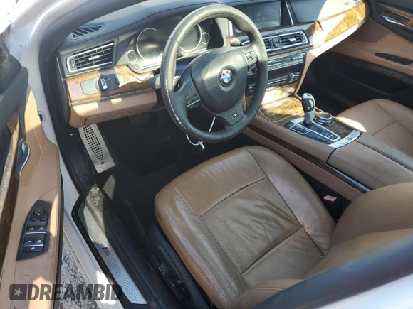 2014 BMW 7 Series 740Li xDrive with VIN WBAYF4C58ED281977, listed as a Copart auction lot 44084005 with 154,592 mi miles and Clean Title. Bid and sale history available at carsss.com. Image 8.
