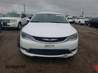 2015 Chrysler 200 Limited z VIN 1C3CCCAB6FN529958, wystawiony jako Copart lot #57939465 z przebiegiem 119 844 mil mil oraz Szkoda całkowita • Salvage title. Historia ofert i sprzedaży dostępna na DreamBid. Obrazek 5.