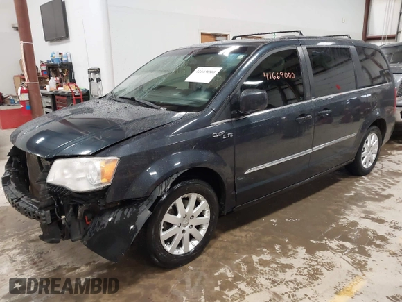 2014 Chrysler Town & Country Touring z VIN 2C4RC1BG4ER158210, wystawiony jako IAAI lot #41669000 z przebiegiem 221 734 mil mil oraz . Historia ofert i sprzedaży dostępna na DreamBid. Obrazek 2.