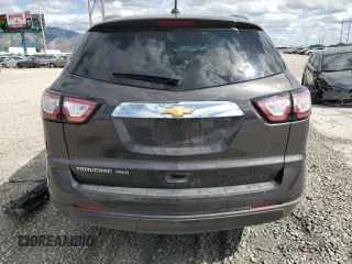 2017 Chevrolet Traverse LS z VIN 1GNKVFED6HJ269657, wystawiony jako Copart lot #57065555 z przebiegiem 46 906 mil mil oraz Szkoda całkowita • Salvage title. Historia ofert i sprzedaży dostępna na DreamBid. Obrazek 6.