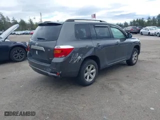 2009 Toyota Highlander with VIN JTEES41A392122086, listed as a IAAI auction lot 42029292 with 268,092 mi miles. Bid and sale history available at carsss.com. Image 4.