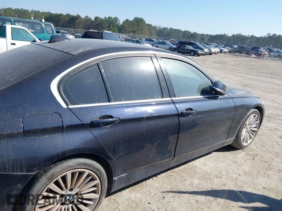 2014 BMW 3 Series 335i with VIN WBA3A9C54EF477943, listed as a IAAI auction lot 41632554 with 102,273 mi miles. Bid and sale history available at carsss.com. Image 13.