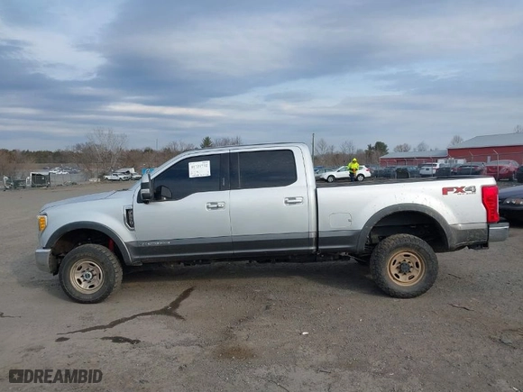 2017 Ford Super Duty F-250 SRW Lariat with VIN 1FT7W2BT2HEB50805, listed as a IAAI auction lot 41721732 with 192,857 mi miles. Bid and sale history available at carsss.com. Image 14.