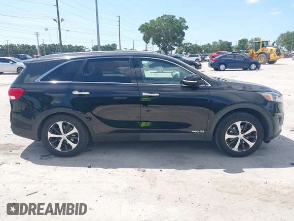 2017 Kia Sorento LX z VIN 5XYPGDA51HG330957, wystawiony jako IAAI lot #42189378 z przebiegiem 139 835 mil mil oraz . Historia ofert i sprzedaży dostępna na DreamBid. Obrazek 13.