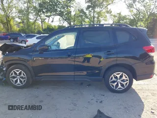 2024 Subaru Forester Premium with VIN JF2SKACC7RH507864, listed as a IAAI auction lot 42178068 with 13,700 mi miles and . Bid and sale history available at DreamBid. Image 14.