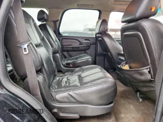 2007 GMC Yukon Denali z VIN 1GKFK63827J347069, wystawiony jako Copart lot #60819625 z przebiegiem 302 034 mil mil oraz Czysty tytuł • Clean title. Historia ofert i sprzedaży dostępna na DreamBid. Obrazek 11.