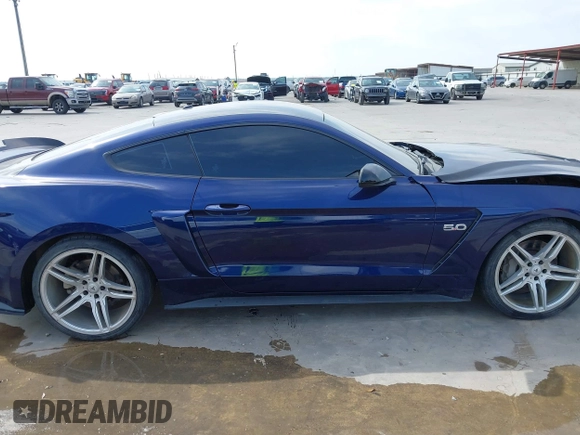 2018 Ford Mustang GT z VIN 1FA6P8CF7J5163016, wystawiony jako IAAI lot #42231330 z przebiegiem 55 810 mil mil oraz . Historia ofert i sprzedaży dostępna na DreamBid. Obrazek 14.
