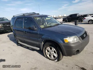 2006 Ford Escape XLT with VIN 1FMYU03156KA57685, listed as a Copart auction lot 77345044 with 0 mi miles and Salvage Title. Bid and sale history available at carsss.com. Image 4.