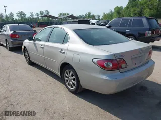 2002 Lexus ES 300 with VIN JTHBF30G525020352, listed as a IAAI auction lot 42122003 with 230,774 mi miles. Bid and sale history available at carsss.com. Image 3.