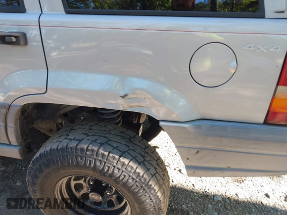 1998 Jeep Grand Cherokee Laredo with VIN 1J4GZ58S6WC154415, listed as a IAAI auction lot 42331831 with 163,723 mi miles and . Bid and sale history available at DreamBid. Image 6.