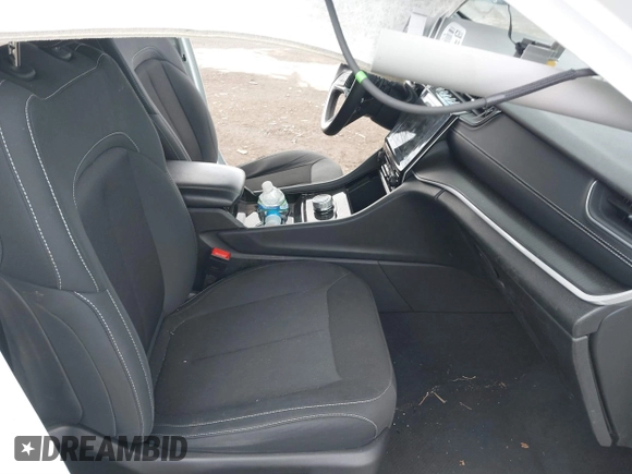 2023 Jeep Grand Cherokee Altitude with VIN 1C4RJHAG8PC570075, listed as a IAAI auction lot 41361535 with 70,720 mi miles and . Bid and sale history available at DreamBid. Image 5.