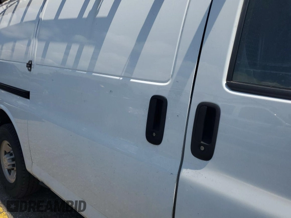 2020 Chevrolet Express Cargo with VIN 1GCWGAFP6L1186058, listed as a IAAI auction lot 42737734 with 106,149 mi miles and . Bid and sale history available at DreamBid. Image 23.