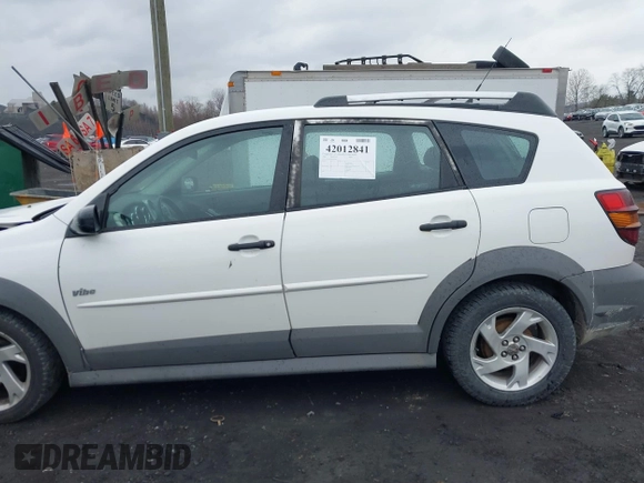 2004 Pontiac Vibe with VIN 5Y2SL62824Z415246, listed as a IAAI auction lot 42012841 with 178,870 mi miles. Bid and sale history available at carsss.com. Image 14.