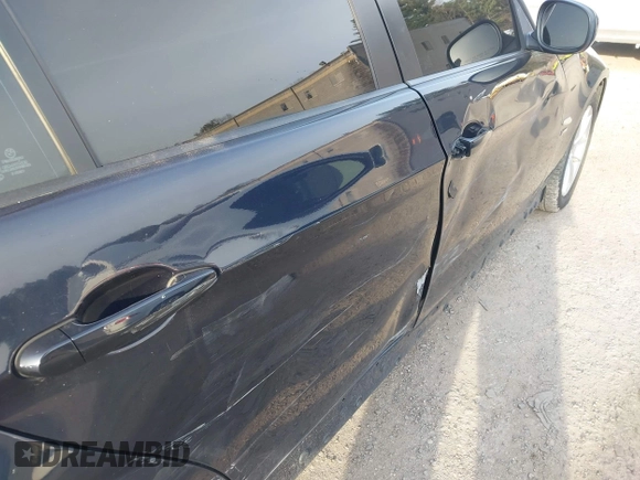 2010 BMW 3 Series 328i xDrive with VIN WBAPK5C5XAA649665, listed as a IAAI auction lot 41929973 with 133,593 mi miles and . Bid and sale history available at DreamBid. Image 6.