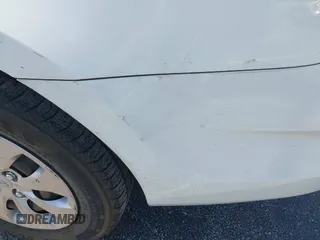 2017 Hyundai Accent SE z VIN KMHCT4AE7HU222363, wystawiony jako IAAI lot #42310268 z przebiegiem 122 940 mil mil oraz . Historia ofert i sprzedaży dostępna na DreamBid. Obrazek 12.