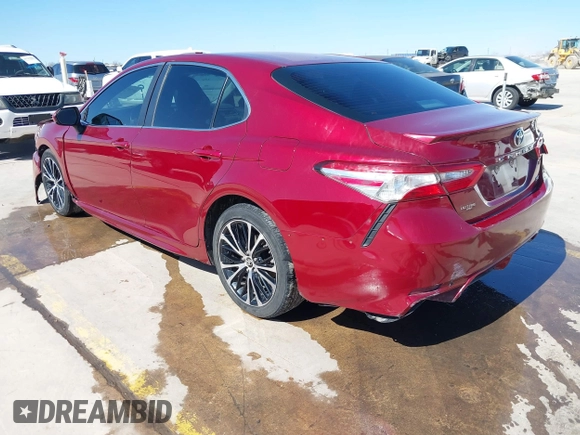 2018 Toyota Camry LE z VIN 4T1B11HK9JU583160, wystawiony jako IAAI lot #41707215 z przebiegiem 134 214 mil mil oraz . Historia ofert i sprzedaży dostępna na DreamBid. Obrazek 3.