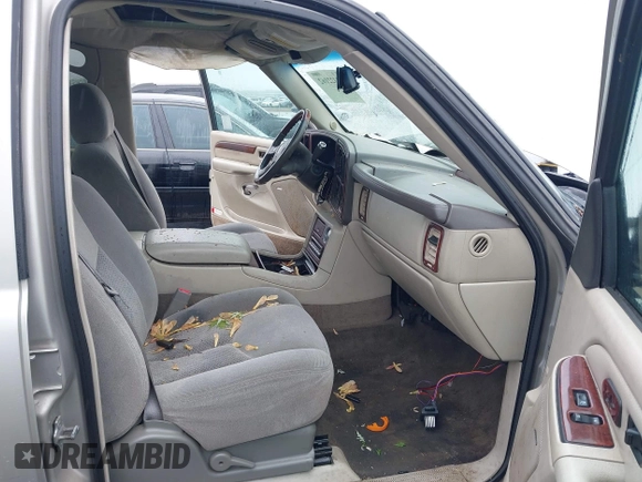 2005 Cadillac Escalade EXT z VIN 3GYEK62N85G128074, wystawiony jako IAAI lot #42322162 z przebiegiem 301 223 mil mil oraz . Historia ofert i sprzedaży dostępna na DreamBid. Obrazek 5.
