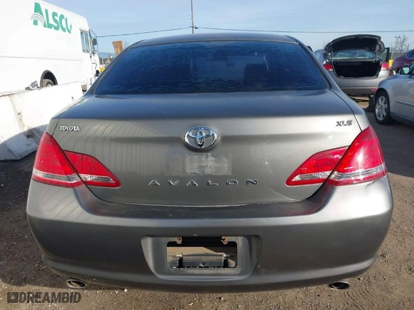 2005 Toyota Avalon XL with VIN 4T1BK36B35U045328, listed as a IAAI auction lot 41626494 with NaN miles. Bid and sale history available at carsss.com. Image 16.